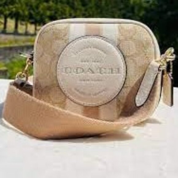 COACH Dempsey Camera Bag In Signature Jacquard With Stripe And Coach Patch C9120 - Picture 1 of 6